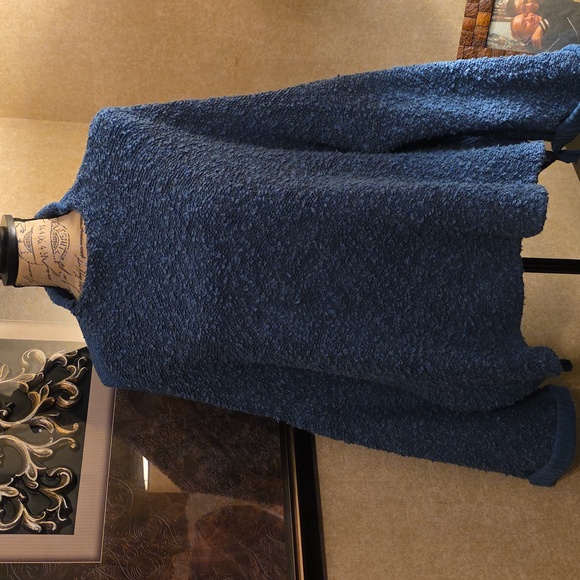 Free People Sweaters - FREE PEOPLE Cuddle Up Pullover Size Large Pullover Sweater Soft & Warm EUC